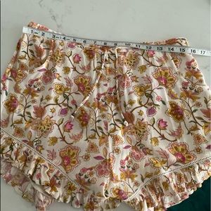 SPELL PORTOBELLO SHORTS EUC XL